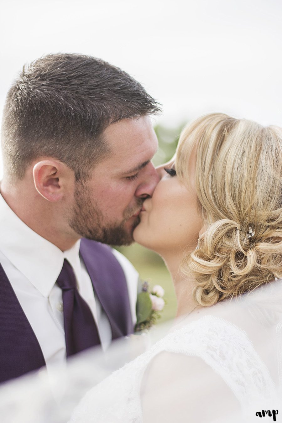 wedding veil photo inspiration  |  Palisade Wedding by amanda.matilda.photography