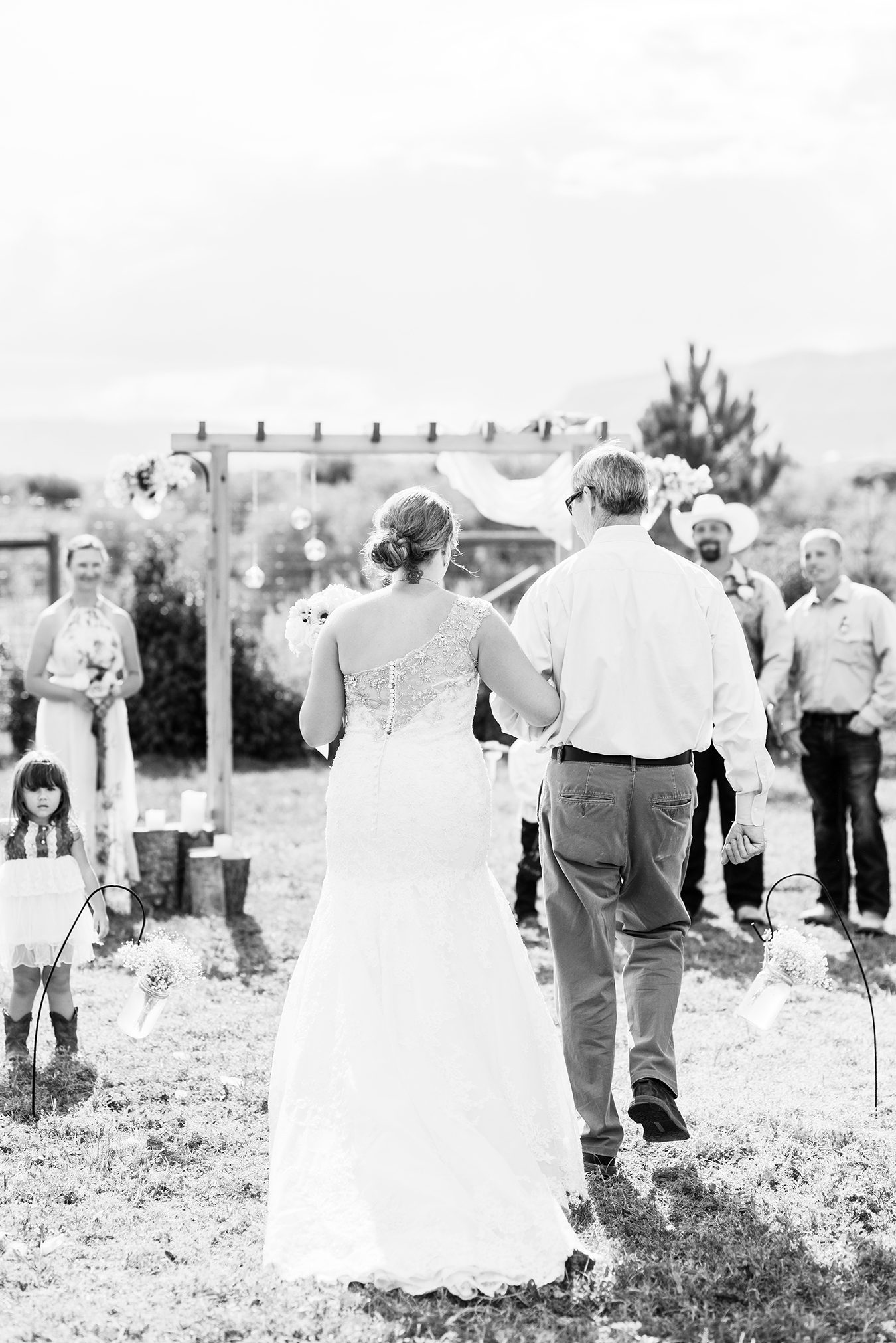 Emily & Victor's backyard wedding in Rifle | amanda.matilda.photography